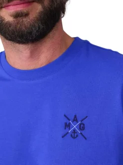T-shirt en coton biologique bleu uni avec une coupe droite et un col rond