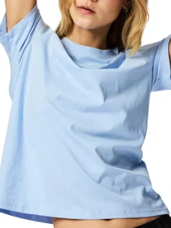 T-shirt en coton biologique ciel uni avec une coupe droite