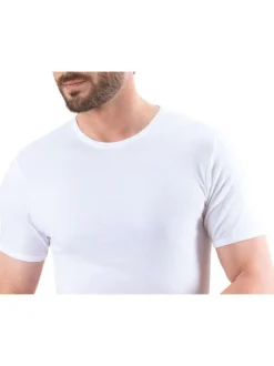 T-shirt en coton blanc uni avec coupe près du corps et un col rond
