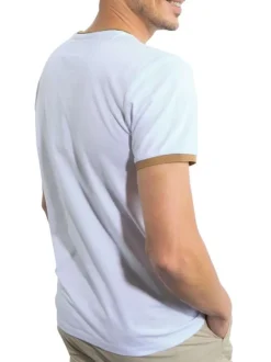 T-shirt en coton blanc uni avec une coupe droite et un col rond