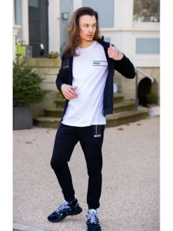 T-shirt en coton blanc uni avec une coupe regular fit un col rond