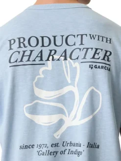 T-shirt en coton bleu ciel imprimé avec une coupe droite et un col rond