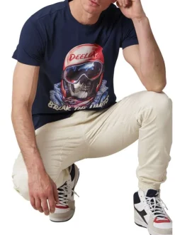 T-shirt en coton bleu marine avec un imprimé à l'avant et un col rond
