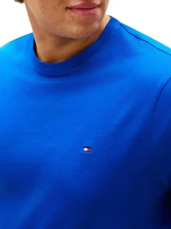 T-shirt en coton bleu uni avec une coupe droite et un col rond