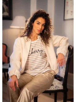 T-shirt en coton écru rayé et imprimé avec une coupe droite et un col rond