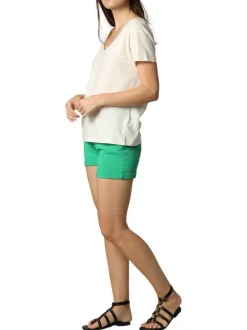 T-shirt en coton et lin mélangé écru uni avec une coupe droite et un col v