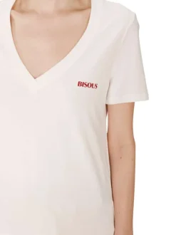 T-shirt en coton ivoire imprimé avec une coupe droite et un col v profond