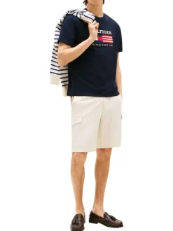 T-shirt en coton marine avec un col rond et des manches courtes