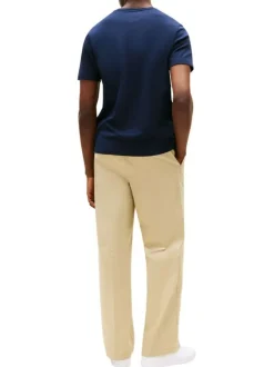 T-shirt en coton marine pourvu d'un col rond et de manches courtes