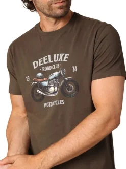 T-shirt en coton marron avec un col rond et des manches courtes