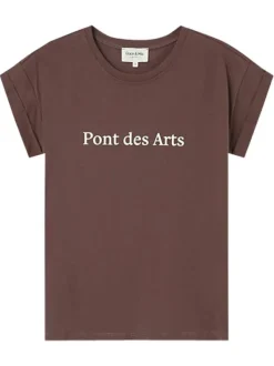 T-shirt en coton marron imprimé avec un col rond et une coupe droite