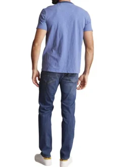 T-shirt en coton mélangé bleu imprimé à l'avant et à col rond boutonné