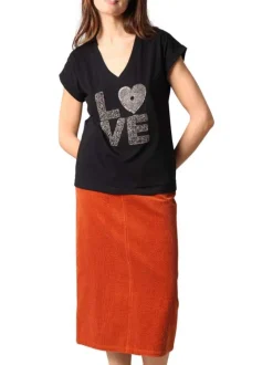 T-shirt en coton noir avec un motif fantaisie en perles et un col v