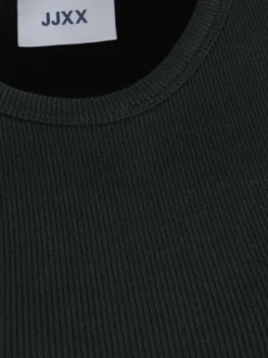 T-shirt en coton noir uni avec une coupe près du corps et un col rond
