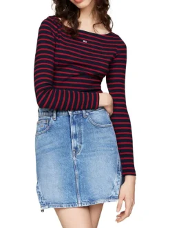 T-shirt en coton régénératif rouge et bleu à rayures ajusté et col bateau