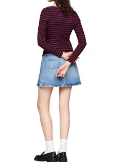 T-shirt en coton régénératif rouge et bleu à rayures ajusté et col bateau