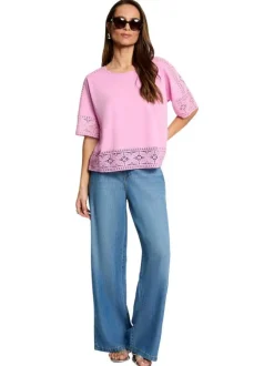 T-shirt en coton rose uni en dentelle avec une coupe droite et col rond