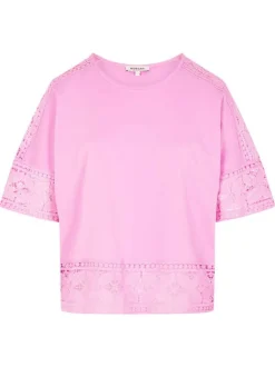 T-shirt en coton rose uni en dentelle avec une coupe droite et col rond
