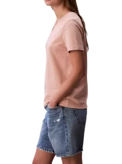 T-shirt en coton saumon uni avec une coupe droite et un col v