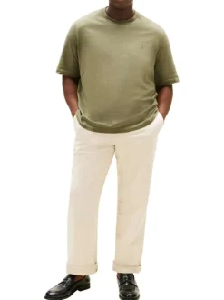 T-shirt en coton vert uni avec une coupe droite et un col rond
