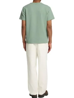 T-shirt en gaze de coton vert uni avec un col rond et une coupe droite