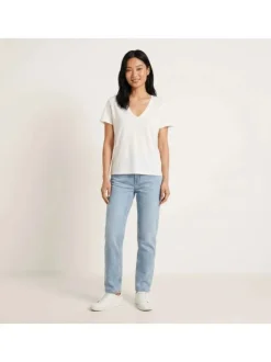 T-shirt en lin blanc uni pourvu d'une coupe droite et d'un col v