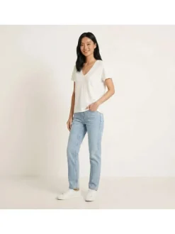 T-shirt en lin blanc uni pourvu d'une coupe droite et d'un col v