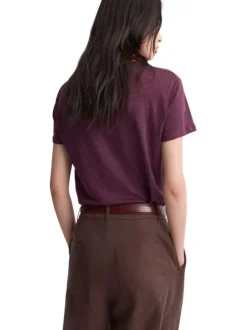 T-shirt en lin bordeaux uni pourvu d'une coupe droite et d'un col rond