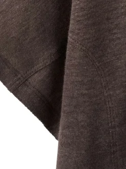 T-shirt en lin chocolat uni pourvu d'une coupe droite et d'un col rond