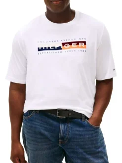 T-shirt grande taille en coton recyclé blanc avec un imprimé à l’avant