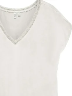 T-shirt manches courtes écru uni avec une coupe droite et un col v