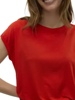 T-shirt manches courtes rouge uni avec un col v et une coupe droite