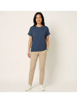 T-shirt marine à coupe droite pourvu d'un col rond et de manches courtes