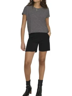 T-shirt marine à rayures avec une coupe droite et un col rond
