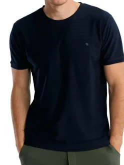 T-shirt marine à rayures pourvu de manches courtes et d'un col rond