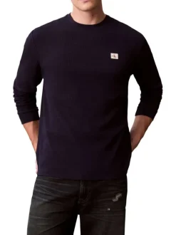 T-shirt marine uni en maille piquée avec une coupe ajustée et un col rond