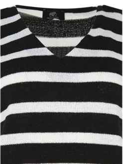 T-shirt noir à rayures avec une coupe ample et un des manches courtes