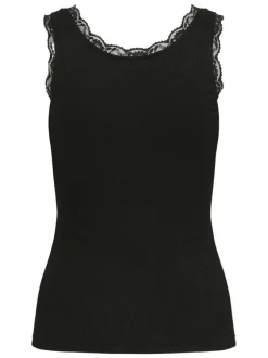 T-shirt noir uni avec une coupe ajustée et des manches courtes