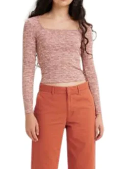 T-shirt rose avec un imprimé multicolore chiné et un col carré