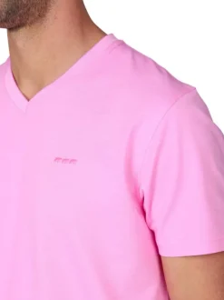T-shirt rose uni avec une coupe droite et des manches courtes