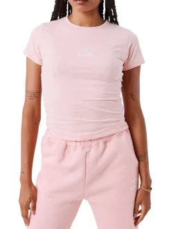 T-shirt rose uni avec une coupe moulante et des manches courtes