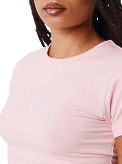 T-shirt rose uni avec une coupe moulante et des manches courtes