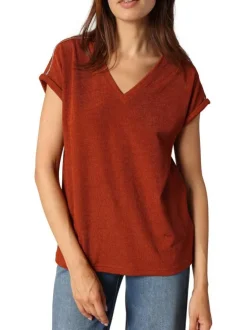 T-shirt rouille finement côtelé avec un col v et des manches courtes