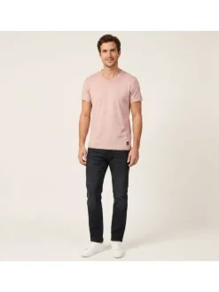 T-shirt saumon uni pourvu d'un col v et des manches courtes