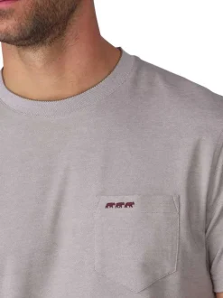 T-shirt taupe uni avec une coupe droite et des manches courtes