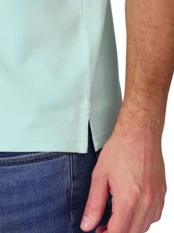 T-shirt vert d’eau uni avec une coupe droite et des manches courtes