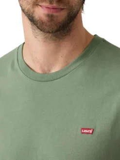 T-shirt vert uni à coupe droite avec le logo de la marque et manches courtes