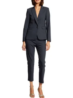 Veste blazer marine unie avec une coupe droite et des manches longues