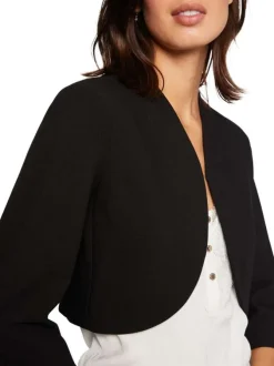 Veste blazer noire unie avec une coupe droite et des manches longues