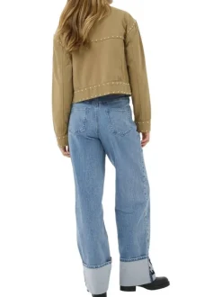 Veste en coton camel unie pourvue d'une coupe droite et d'un col chemise